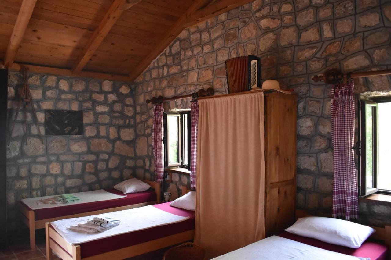 Вілла Rent House Orahovo Вірпазар Екстер'єр фото